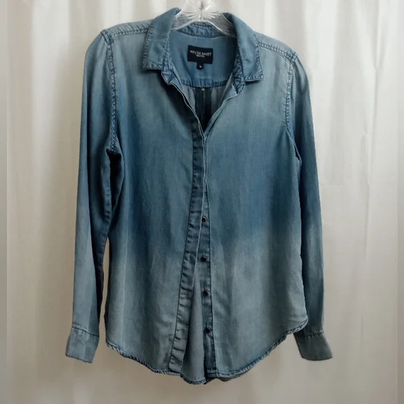 Walter Baker Ombré Blue Denim Back Zip  Up Long Sleeves Gunmetal Button Blouse - Picture 3 of 16